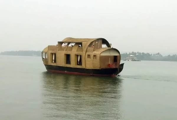 houseboat-trip-backwater-night-cruise-goa