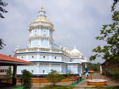 Mangueshi-Temple,-Goa-Sightseeing-Tour