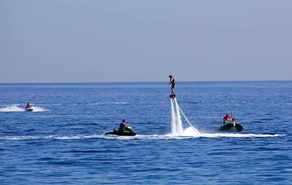 Flyboarding In Goa @ 25% OFF | Thrilling Adventure - 2024