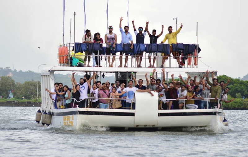 party boat cruise goa